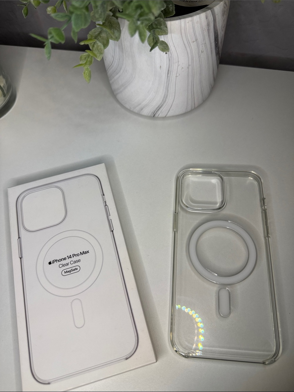 Apple Clear MagSafe iPhone 14 Pro Max Case - Transparent